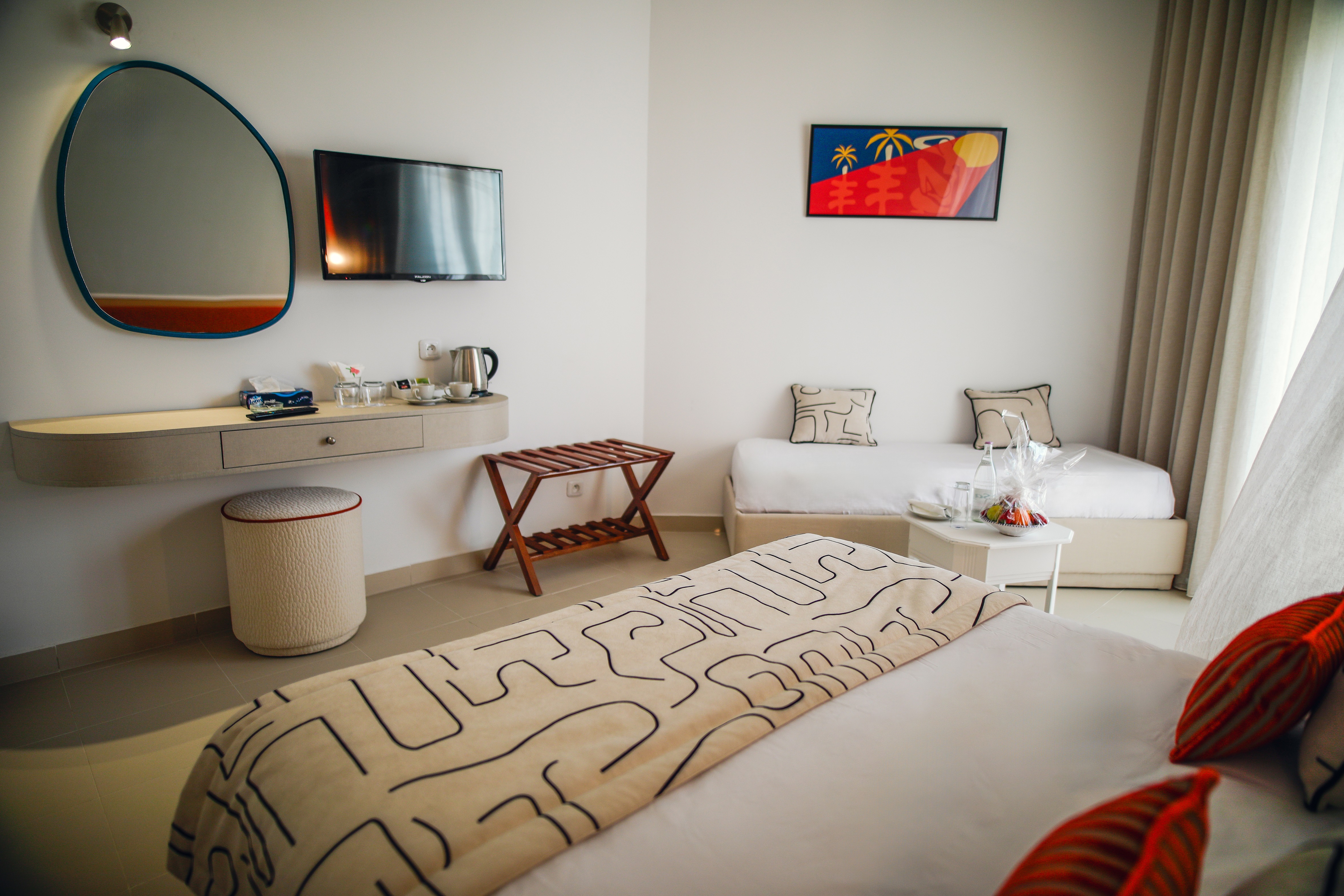ROOM2